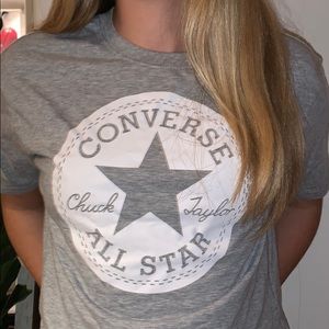 grey converse cropped tee shirt